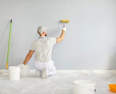 Professional,Service,,Working,Painter,,Construction,Man,Worker,,Wearing,Uniform,Painting